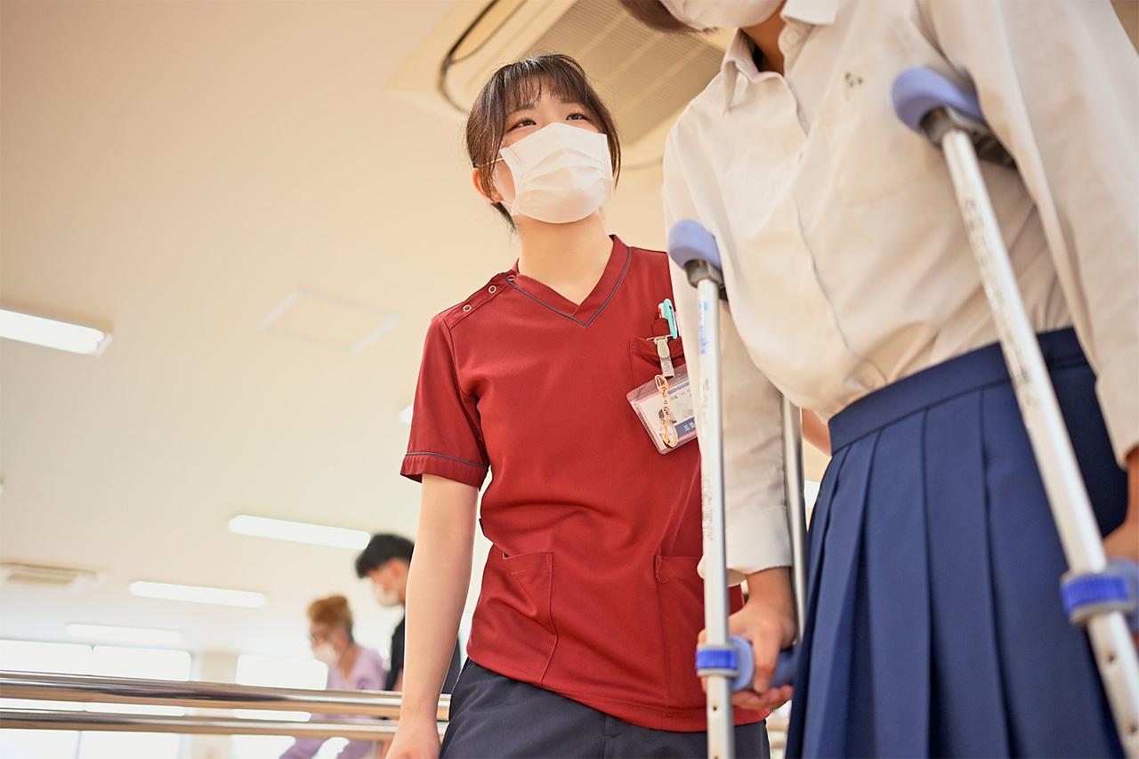 理学療法士によるリハビリ風景