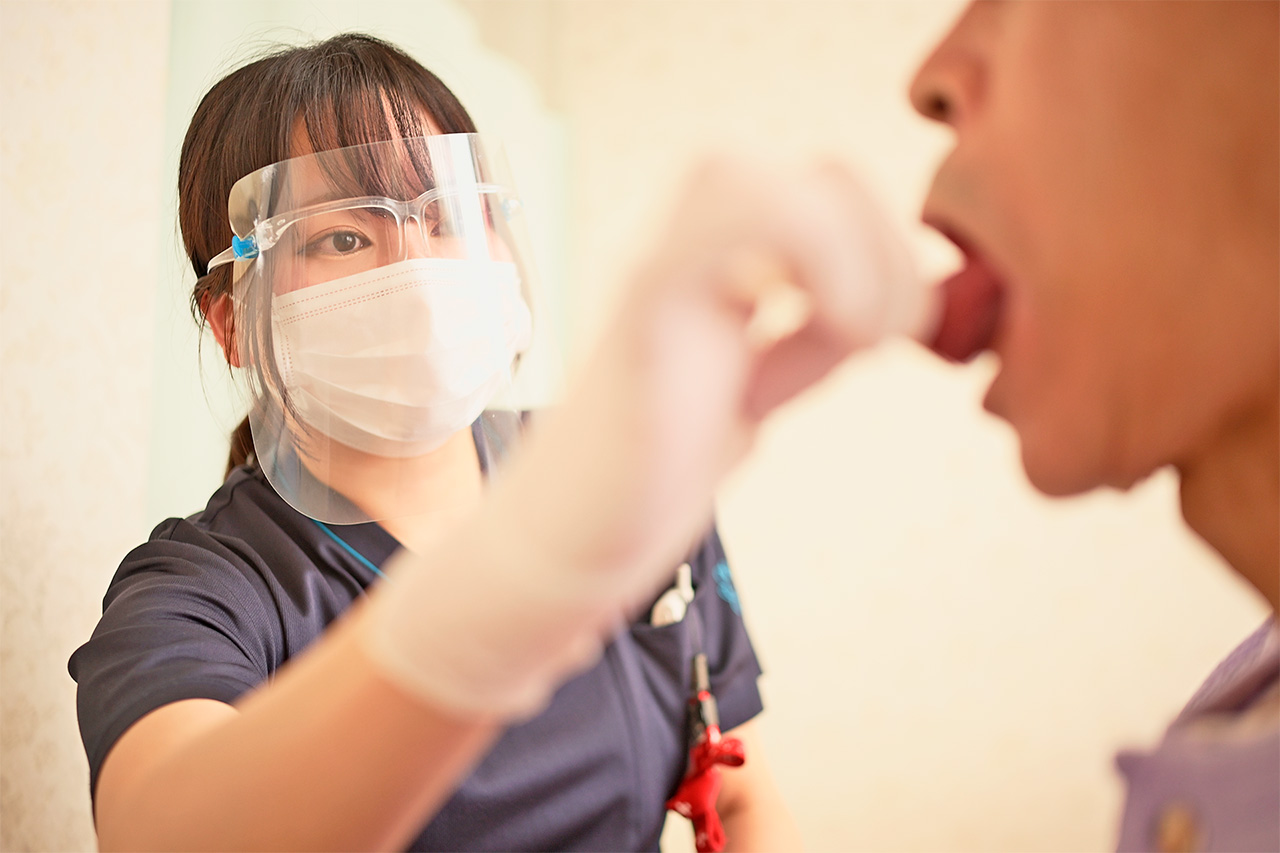 言語聴覚士による嚥下訓練